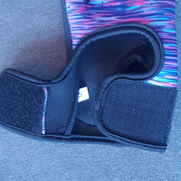 Weightlifting Gloves - Picture 3 of 7